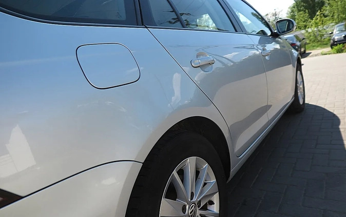 Volkswagen Golf cena 25700 przebieg: 194000, rok produkcji 2010 z Niemcza małe 781